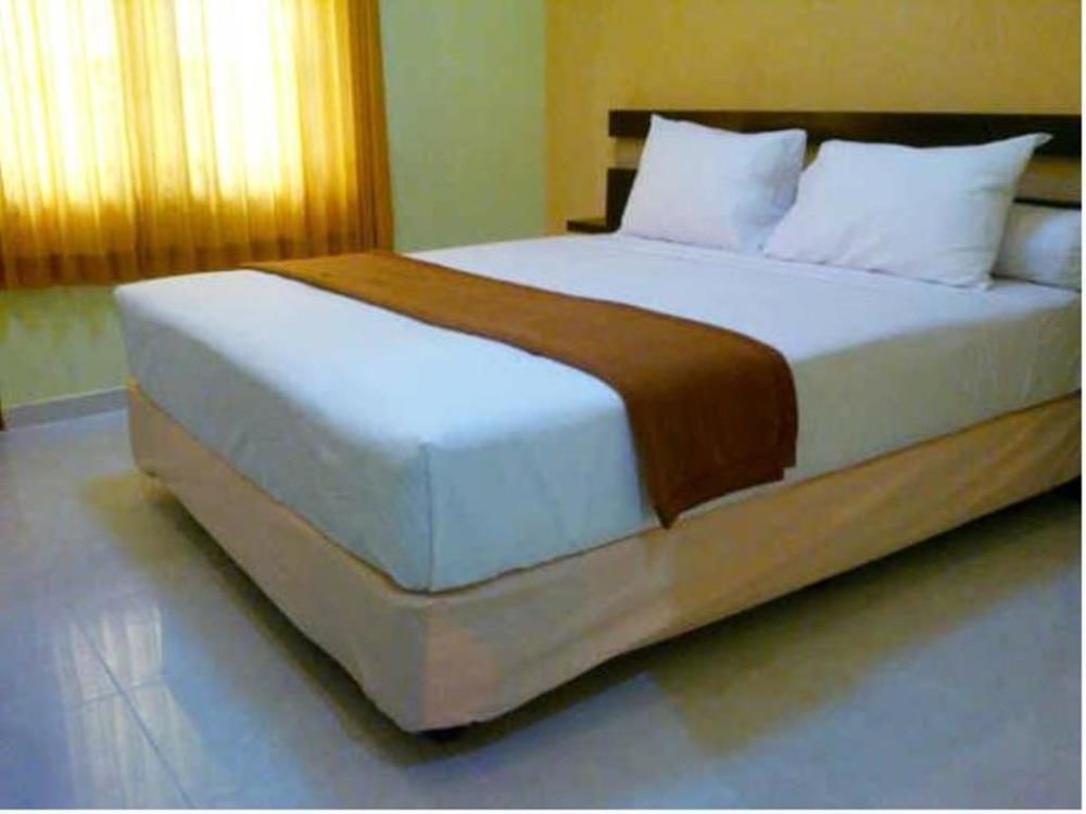 Hotel Keluarga Djagalan Raya Sorabaya Extérieur photo