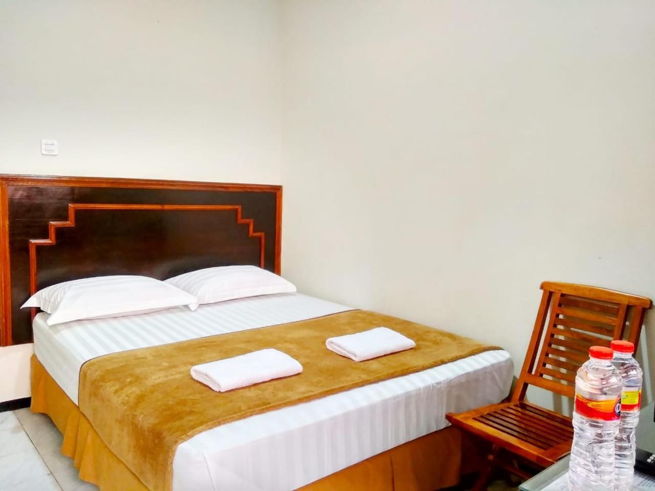 Hotel Keluarga Djagalan Raya Sorabaya Extérieur photo